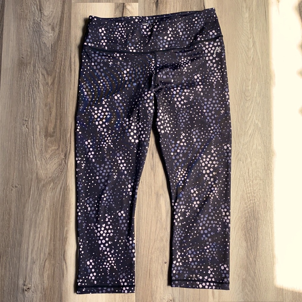 Capri Head Leggings